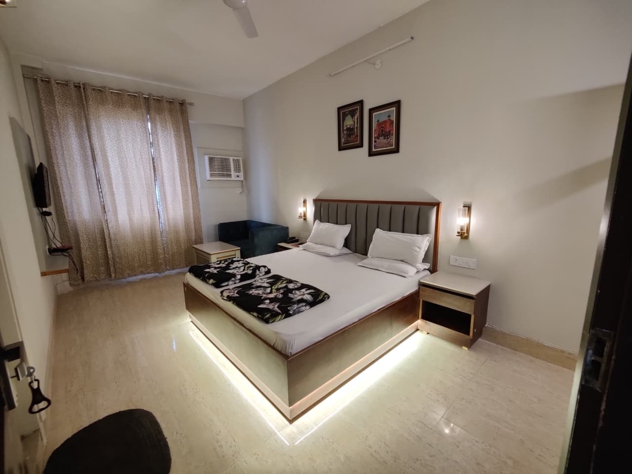 Hotel Royal Room 2